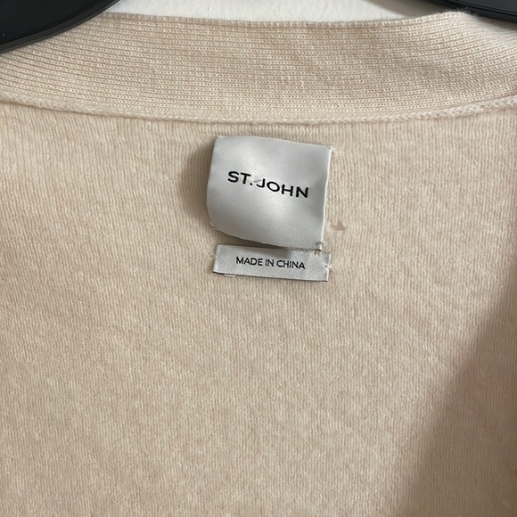 St. John Sweater - Picture 3 of 6